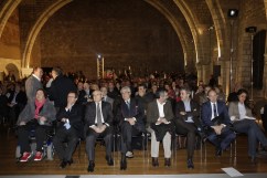 Dirigents d'UDC a la presentació de Tercera Via. Dret, ambjersei, Jordi Casas. Assegut a la tercera fila, l'exconseller Ignasi Farreres.